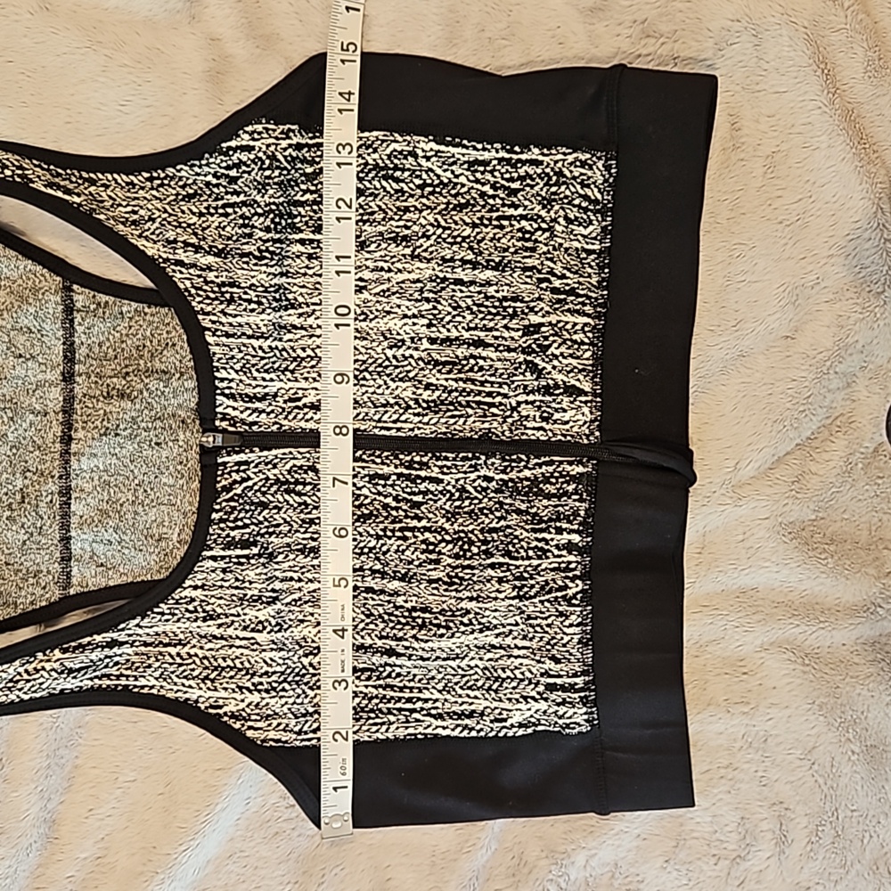 Buffbunny Black & White Jacquard Zip-front Sports Bra, Sz. M - Picture 7 of 10